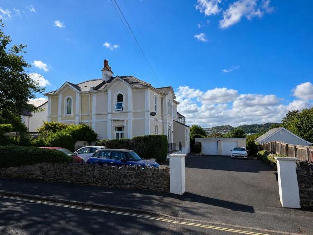 Flat for sale in Babbacombe