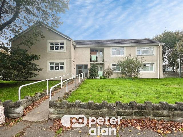 Flat for sale in Penyrheol, Swansea