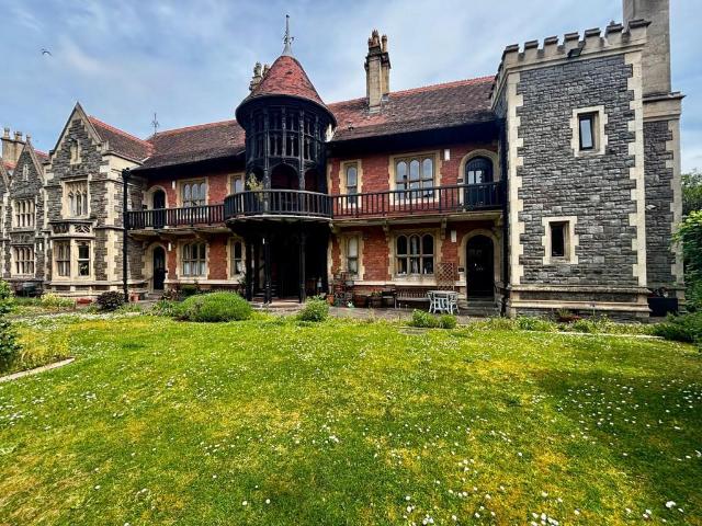 Flat for sale in Broadmead, Feckenham