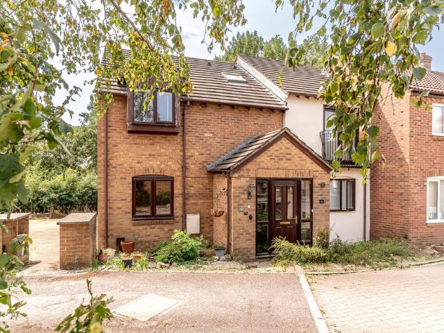 Flat for sale in Stoke Gifford, South Gloucestershire