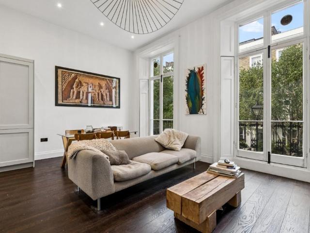 Flat for sale in Kensal Town, Greater London