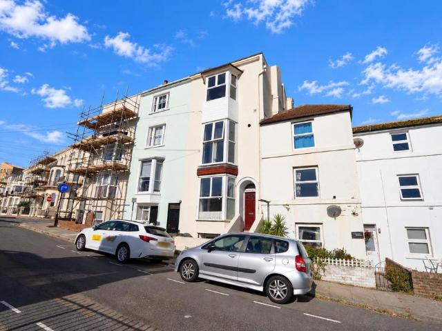 Flat for sale in America Ground, Hastings