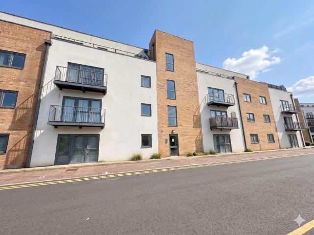 Flat for sale in Farleygreen, Spring Park