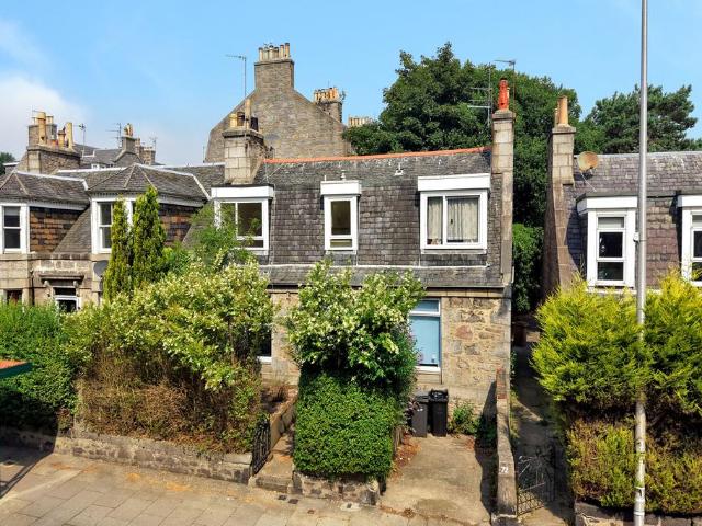 Flat for sale in Ballindoch, Scotland