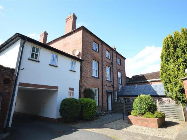Flat for sale in Sandpits