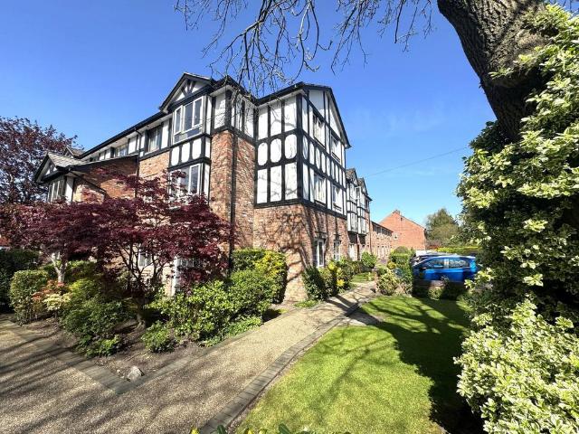 House for sale in Cheadle, Greater Manchester