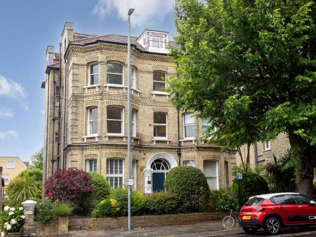 Flat for sale in Aldrington