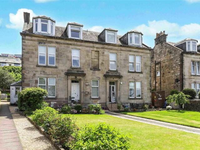 Flat for sale in Cardwell Bay, Gourock