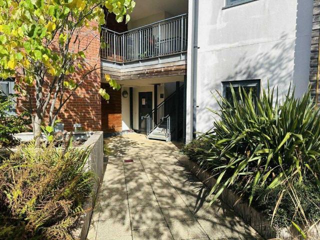 Flat for sale in Enborne, West Berkshire