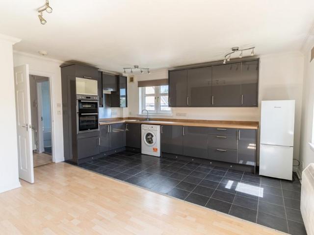 Flat for sale in Inverkeithing, Scotland