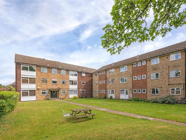 Flat for sale in Greater London