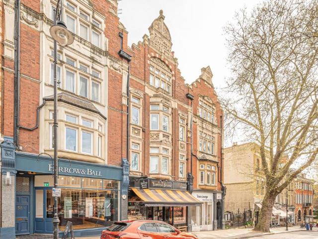 Flat for sale in Belsize Park, Greater London