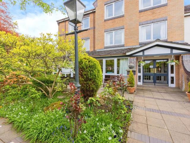 Flat for sale in Marple, Greater Manchester