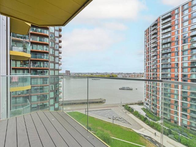 Flat for sale in Callis Yard, Greater London