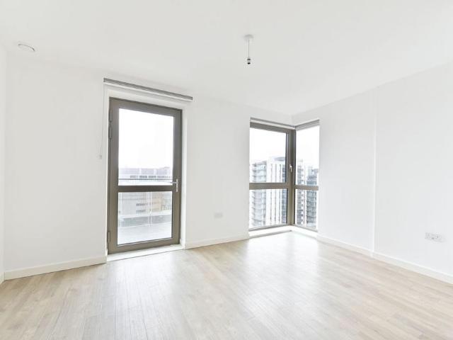 Flat for sale in Greater London