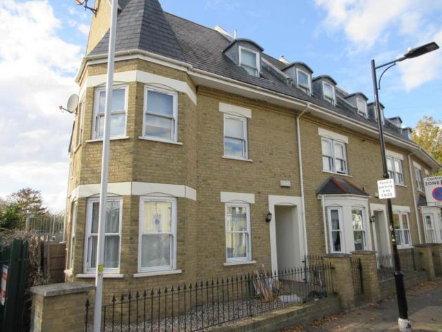 Flat for sale in Milton, Alton Barnes