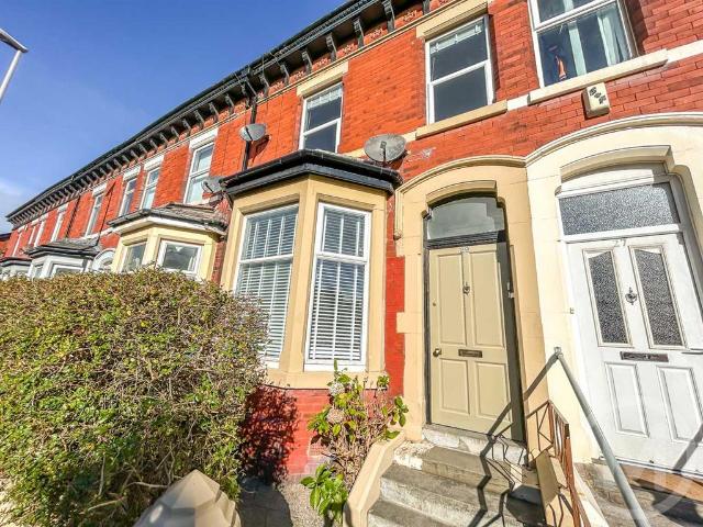 Flat for sale in Revoe, Blackpool