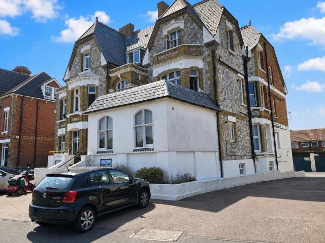 Flat for sale in Clapham, West Sussex