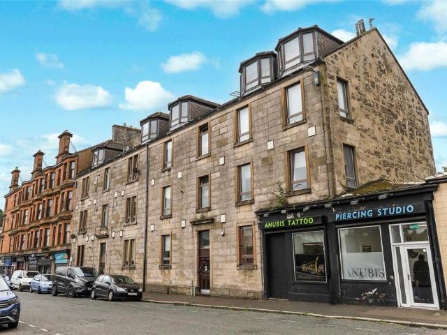 Flat for sale in Greenock, Scotland