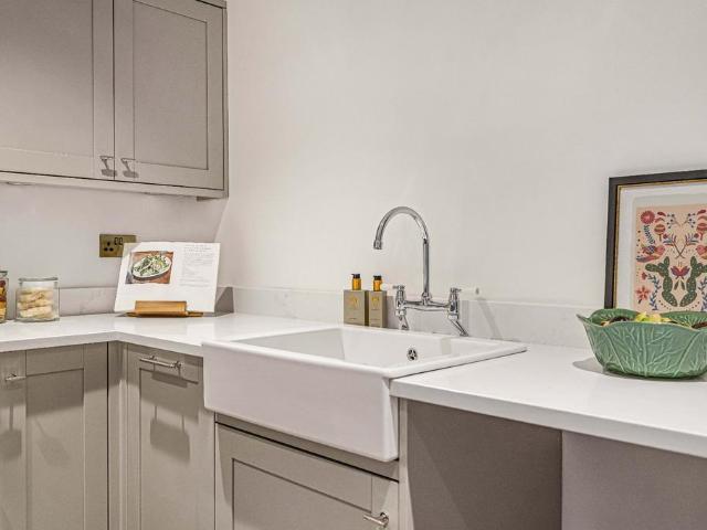 Flat for sale in Bolton Low Houses, Hampshire