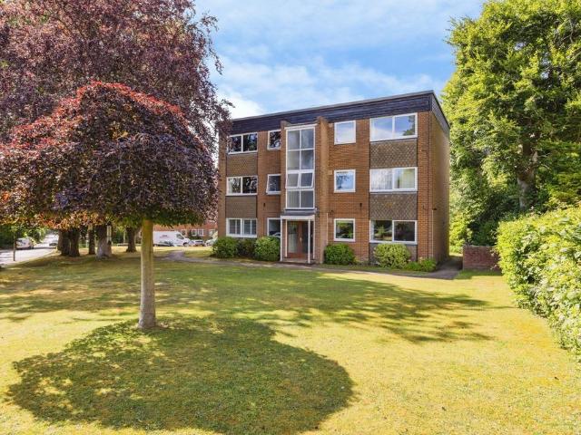 Flat for sale in Charlotteville, Westborough
