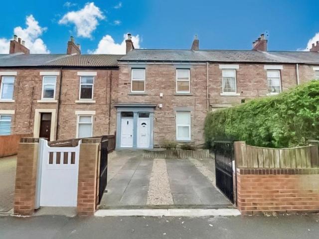 Flat for sale in Newsham, Blyth