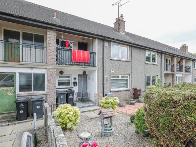 Flat for sale in Ballindoch, Scotland