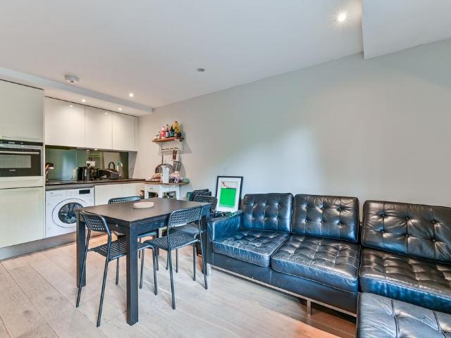 Flat for sale in London Borough of Islington, Greater London