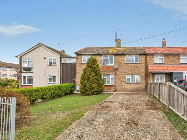 Flat for sale in Walcot East, Swindon