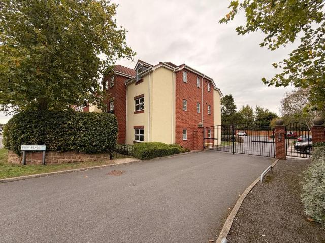 Flat for sale in West Bridgford, Rushcliffe