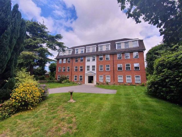 Flat for sale in Wilmslow Park, Wilmslow
