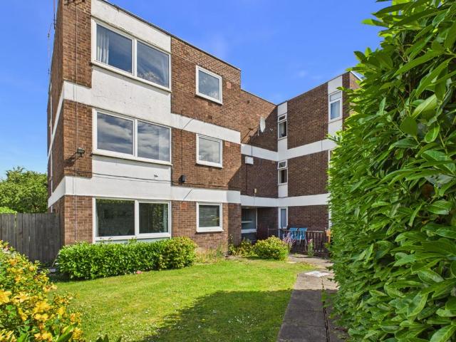 Flat for sale in Hull, City Of Kingston Upon Hull