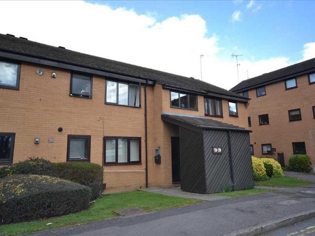 Flat for sale in London Borough of Ealing, Greater London
