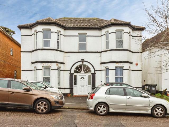Flat for sale in Springbourne, Bournemouth