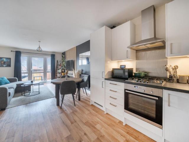 Flat for sale in Hersham, Elmbridge