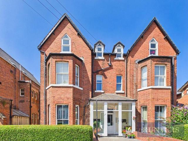 Flat for sale in South Cliff, Kepwick