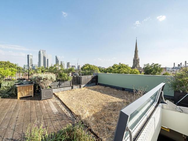 Flat for sale in Pimlico, Greater London
