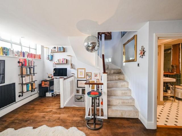Flat for sale in London Borough of Tower Hamlets, Greater London