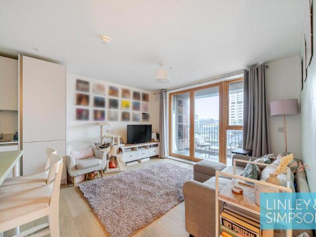 Flat for sale in Holbeck, West Yorkshire
