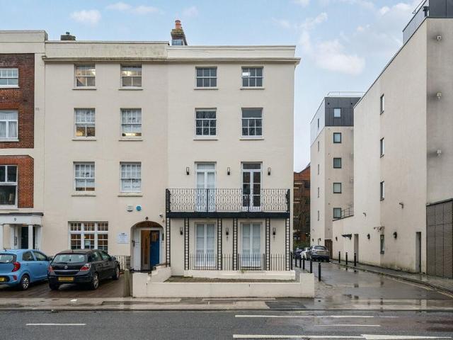Flat for sale in The Polygon, City Of Southampton