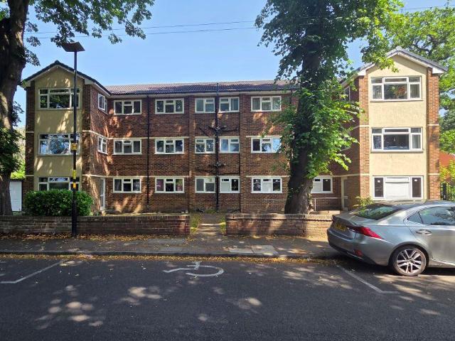 Flat for sale in Wake Green, West Midlands