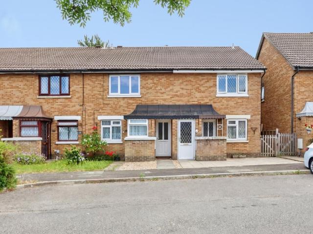 Flat for sale in Throop, Bournemouth