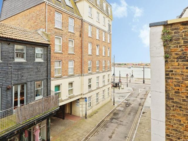 Flat for sale in Margate Old Town, Acol