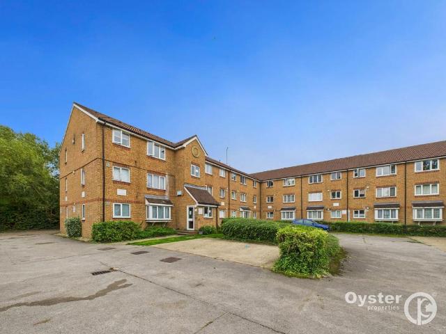 Flat for sale in Colindale, Greater London