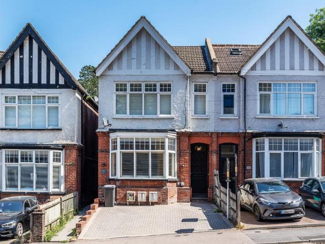 Flat for sale in Sevenoaks, The Butts