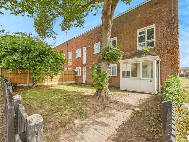 Flat for sale in Sinfin, East Midlands