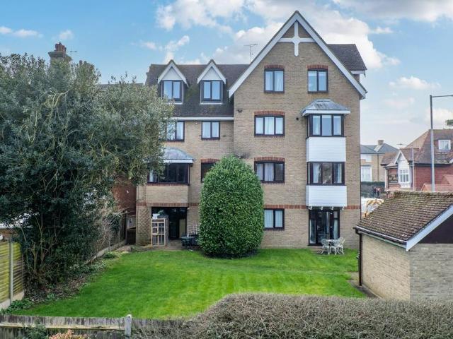 Flat for sale in St. Martin's, The Bridge