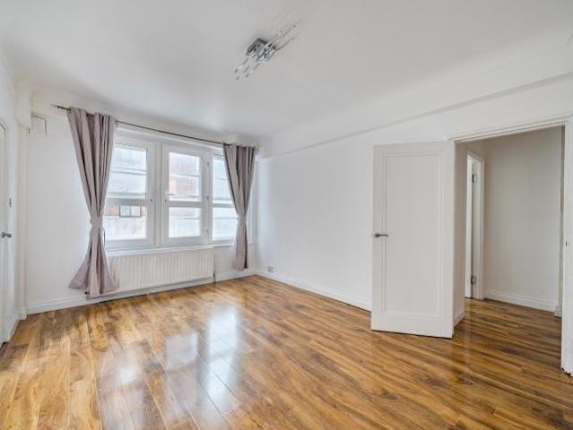 Flat for sale in Marylebone, Isle Of Man