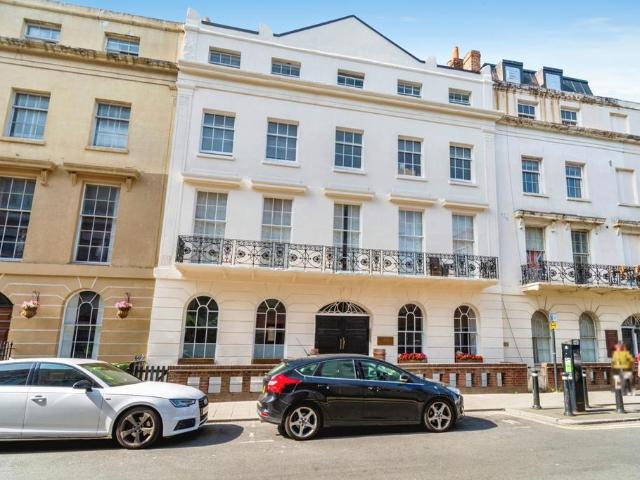 Flat for sale in The Polygon, City Of Southampton