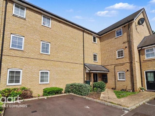 Flat for sale in Chedburgh, Suffolk